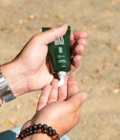 BETTER BE BOLD Sun Of A Beach Sun Fluid LSF 30 Für Glatze & Gesicht Sonnencreme -Pflegeprodukte Angebote better be bold sun of a beach sun fluid lsf 30 fuer glatze and gesicht sonnencreme 50 ml 4260757040247 visual3