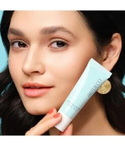 ArtDéco ARTDECO Moisturizing Skin Tint Flüssige Foundation -Pflegeprodukte Angebote artdeco moisturizing skin tint fluessige foundation 25 ml light 4052136221800 visual3